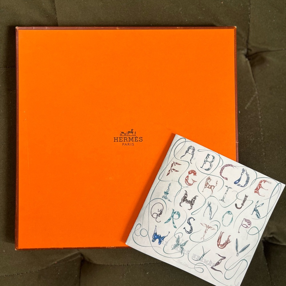 Hermes Yellow Geometric scarf and box - Picture 2 of 8